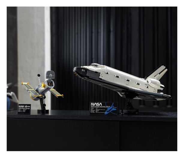 LEGO Icons 10283 Wahadłowiec Discovery NASA - 1021959 - zdjęcie 8